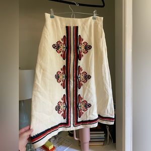 TORY BURCH - size 6 midi embroidered skirt